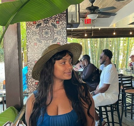 Plantbae ポルノスター 裸 画像