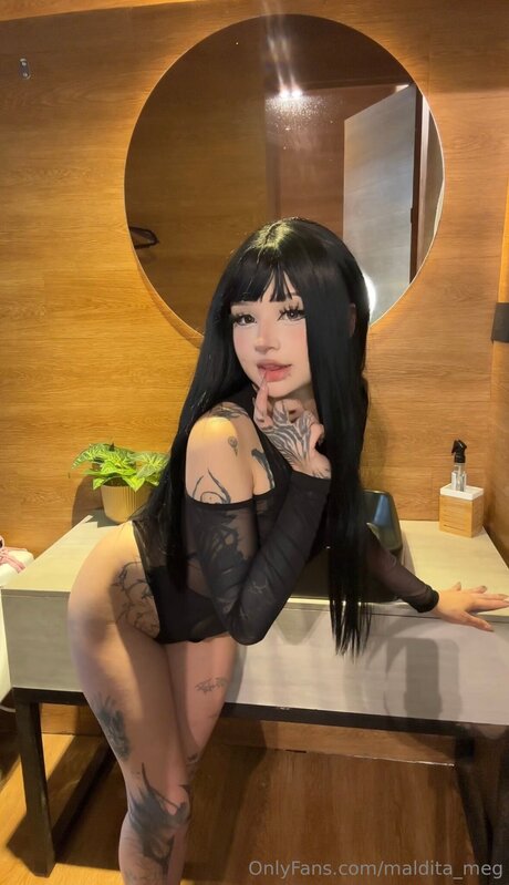 maldita meg 完璧なポルノスター 写真