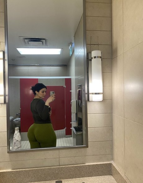 Zainaabb ab アダルト女優 ギャラリー