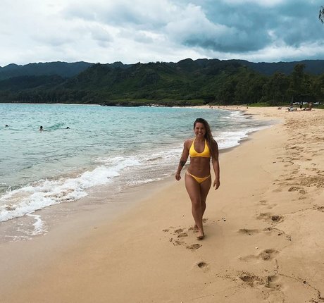 Kayla Kalani HDスター 画像