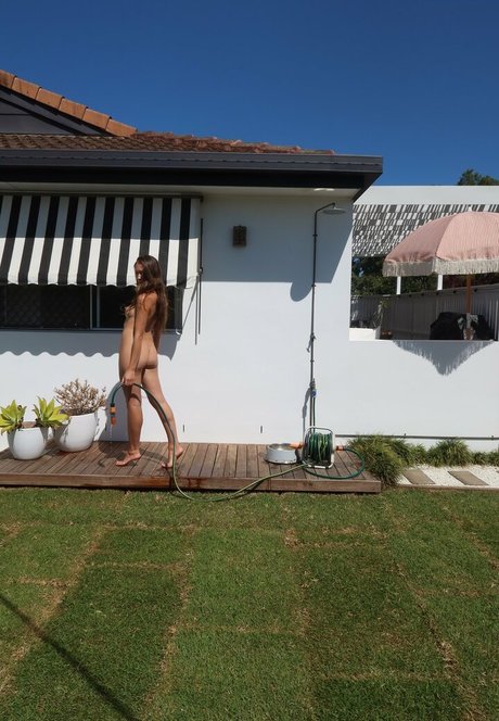 Jessa The Nude Blogger ヌードモデル 写真