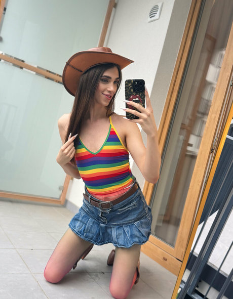 theginadivine エロティック女優 画像