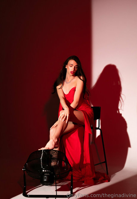 theginadivine ポルノスター 高品質 写真