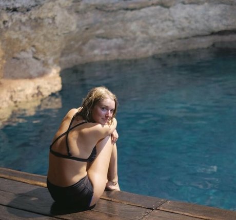 Ellie Gall ホットスター 画像