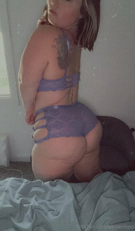 tineeboo スター 裸 画像