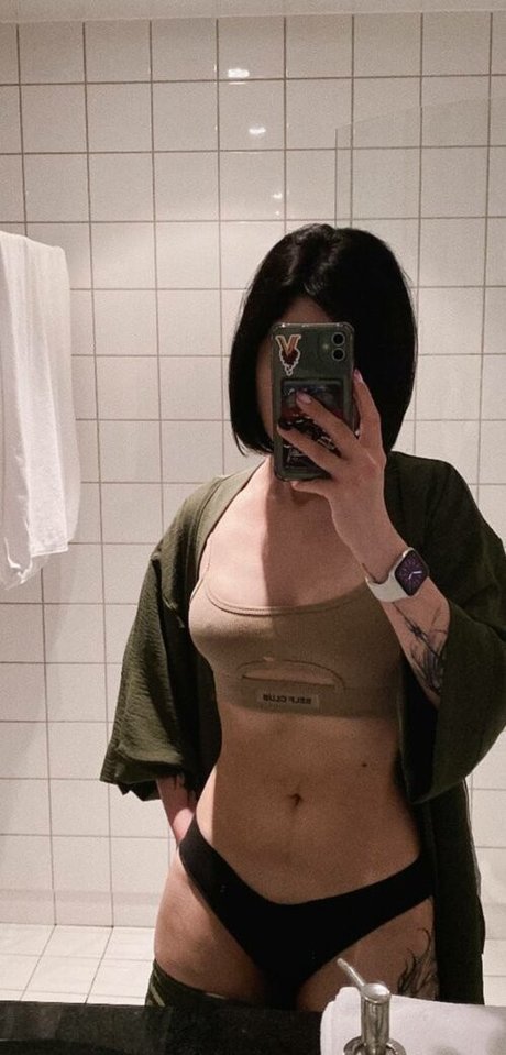 Scarletspyada ポルノスター 独占 写真