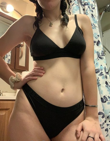 アナル乱交オンリーファンズ 無料セクシー 写真