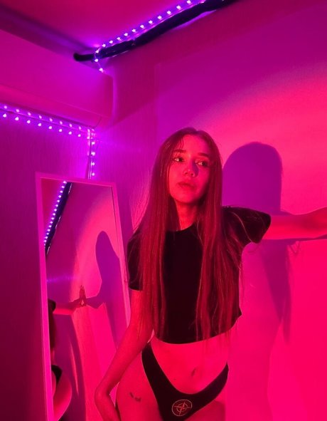 Yglichh ポルノスター 画像