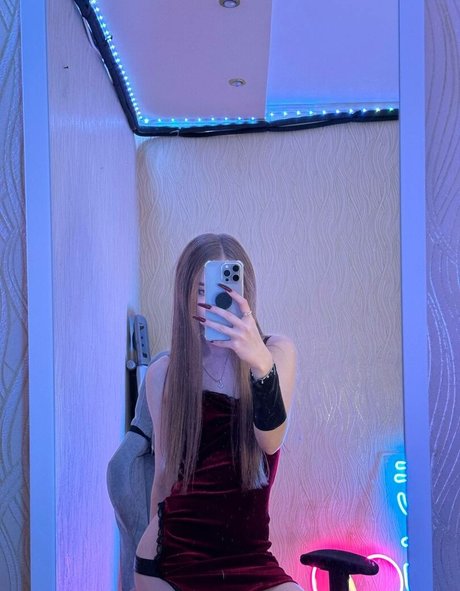 Yglichh ポルノスター 可愛い 写真