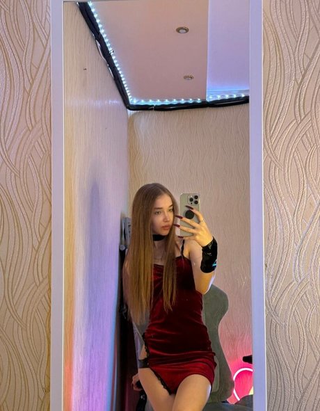 Yglichh ヌードスター 画像