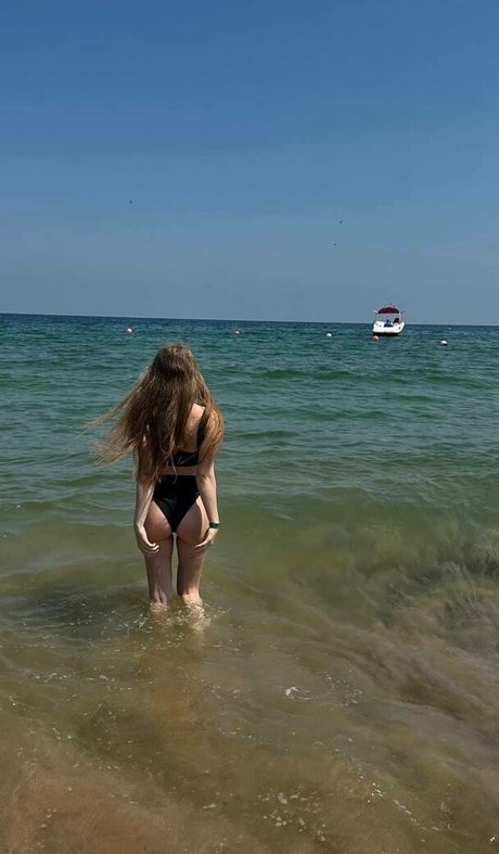 Yglichh ポルノ女優 画像