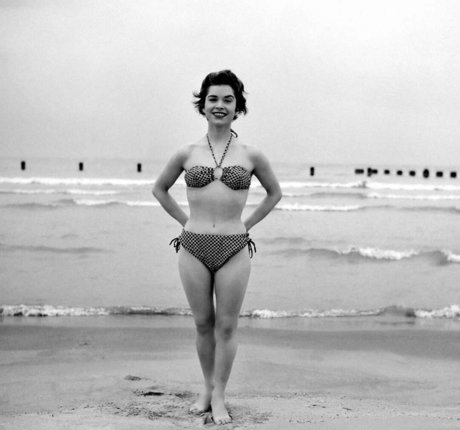 Barbara Cameron エロティックなモデル 写真