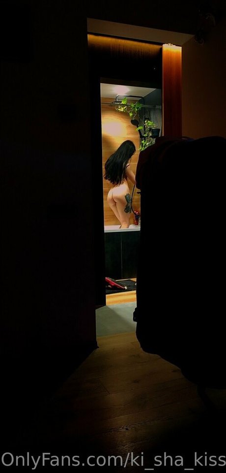 最もホットなティーンオンリーファン アート裸 写真