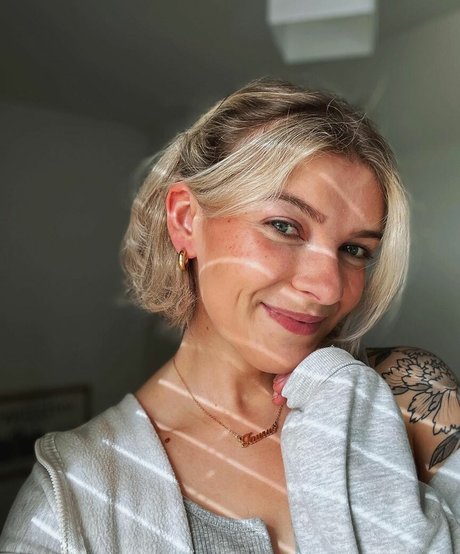 Emmalition ポルノモデル 写真