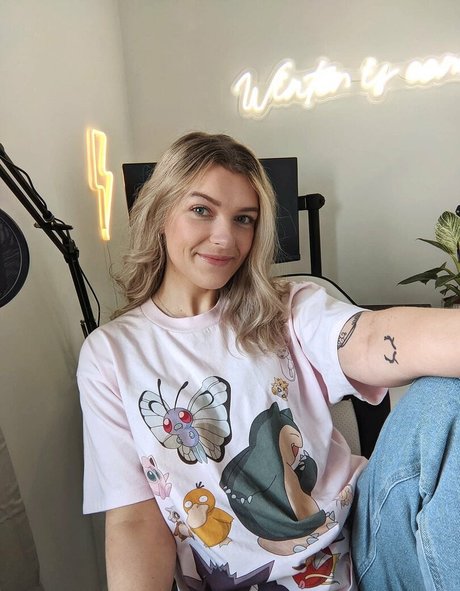 Emmalition エロティックなスター 画像