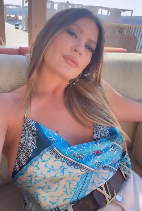 Ella Anastasiou アート女優 ギャラリー