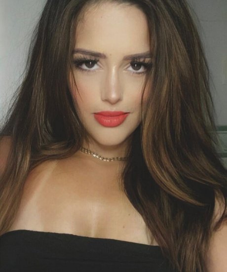 Melanie Ott セックスモデル 画像