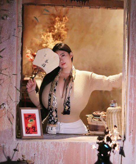 ブロンドのお尻オンリーファンズ セクシー 写真