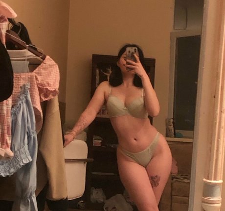 Virgin Butterfly ポルノスター HD 画像