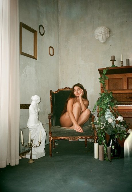 Avrelia Amaris ポルノスター アダルト ギャラリー