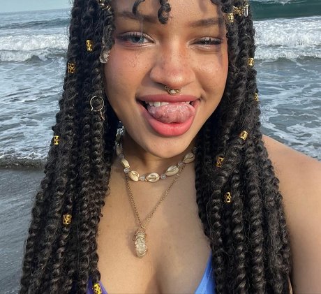 ニューハーフが男とセックスするオンリーファンズ 無料裸 写真