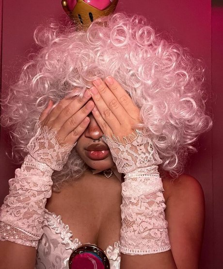 Eden s Garden ASMR アダルトモデル 写真