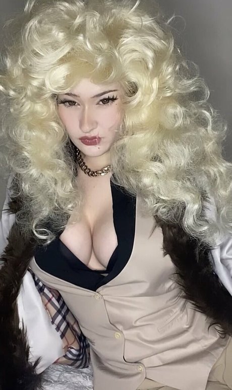 曲線美のxxx オンリーファンズ アートヌード 写真