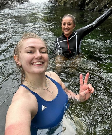 viewswithlou ヌード女優 画像