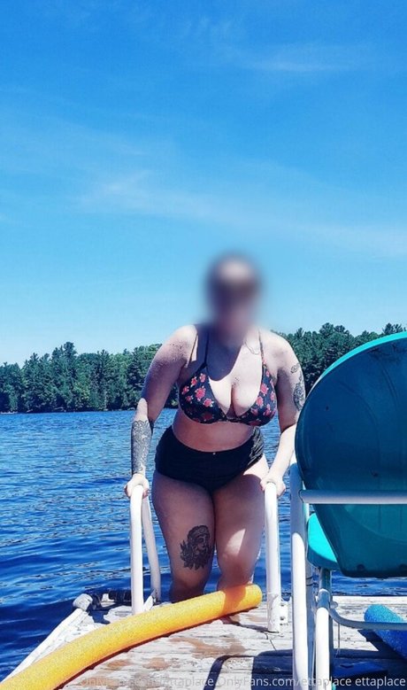 タトゥーオンリーファン ポルノ 写真