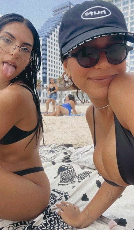 Li Yam Dvash アート女優 写真