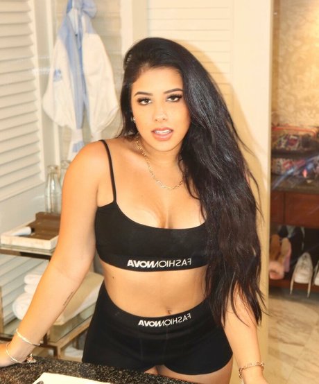 ニューハーフが男とセックスするオンリーファンズ えろた 画像