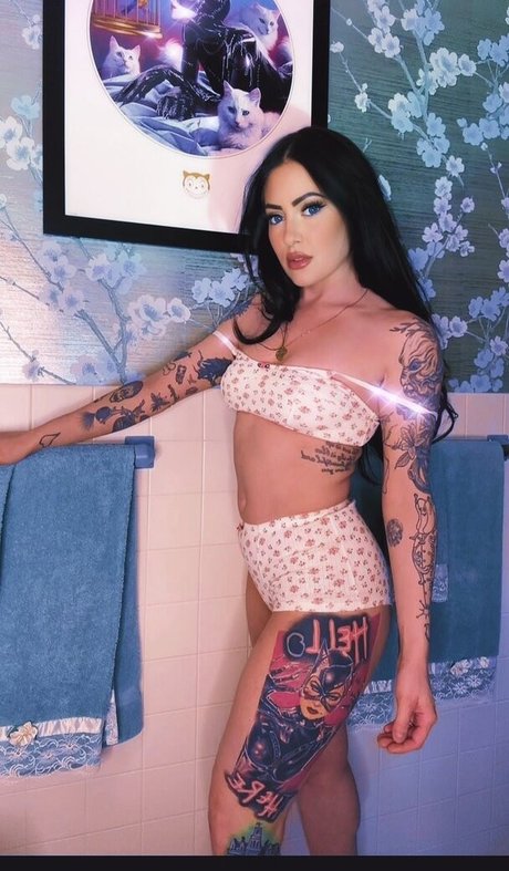 alexstitchins 美しい女優 写真