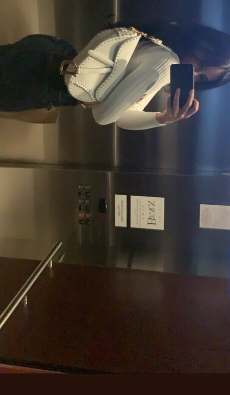 妻のアナルオンリーファンズ 裸 画像