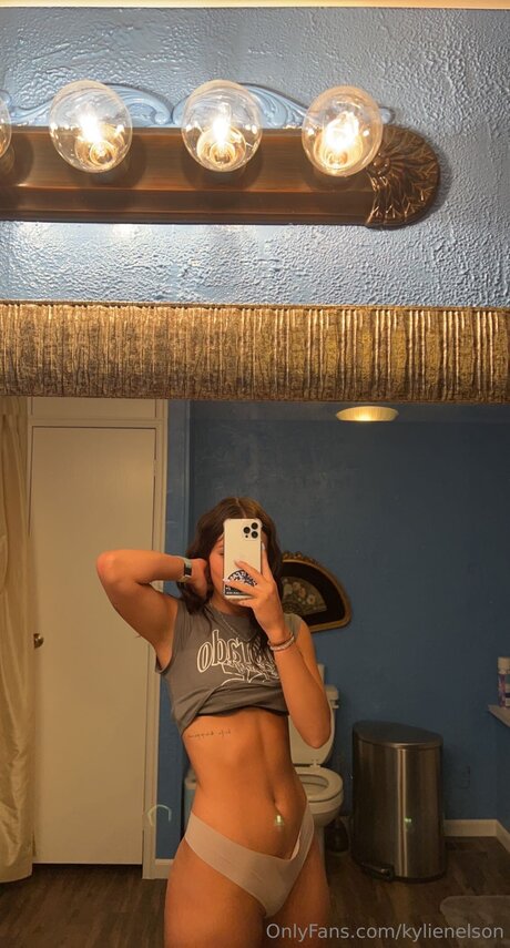 kylienelson 無料モデル 写真