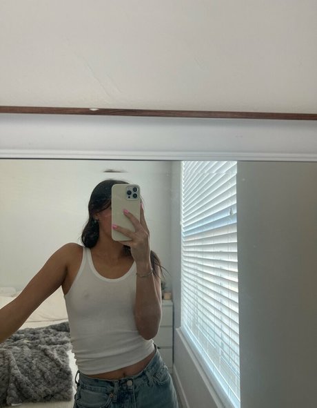 kylienelson ポルノスター 裸 写真