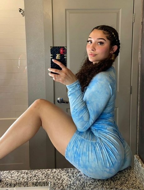 baddgirlriri ポルノスター 写真