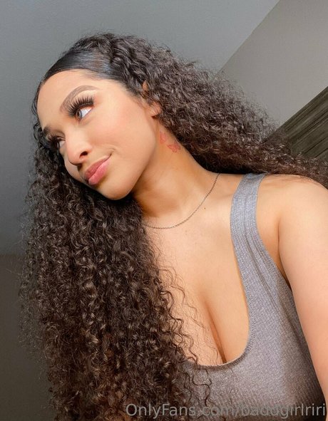 baddgirlriri セクシー女優 画像