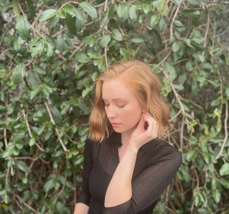 Hannah Einbinder 無料モデル 画像