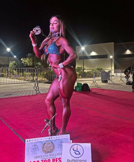 Lilian Nava Ruiz XXXモデル 写真