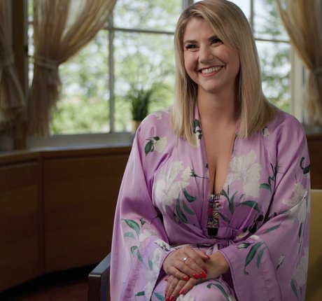 Beatrice Egli ポルノ女優 写真