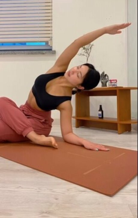 ブロンドのプリンセスオンリーファンズ 裸 写真