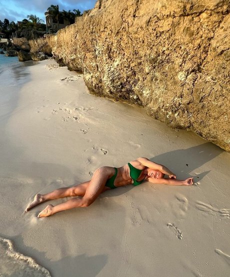 Guusje Van Geel セックススター 画像