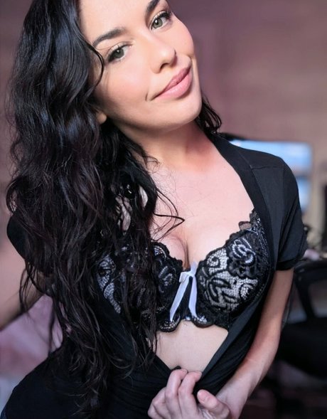 raenarchy 最高の女優 写真