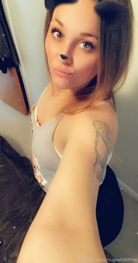 rougewild69free 完璧な女優 写真