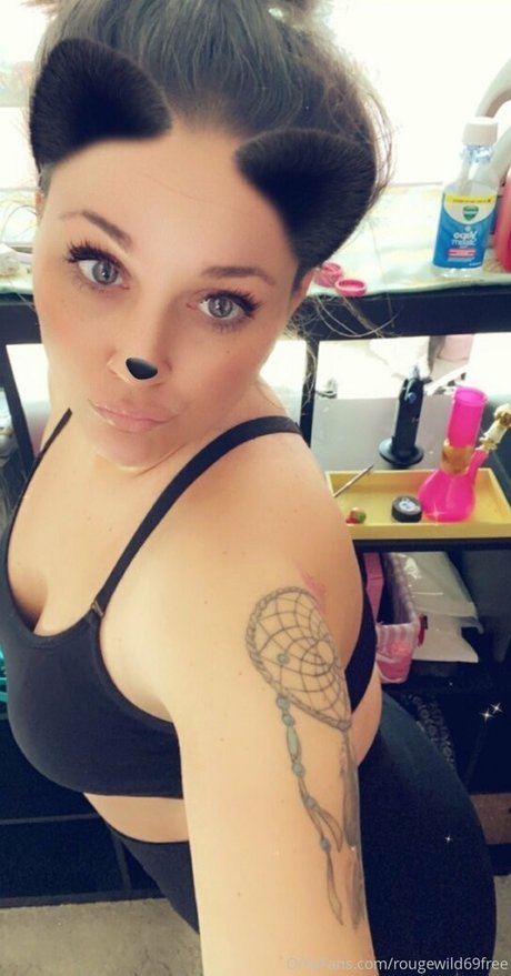 rougewild69free ポルノスター エロティック 写真