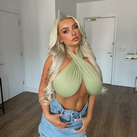 軍事オンリーファンズ アダルト無料 写真