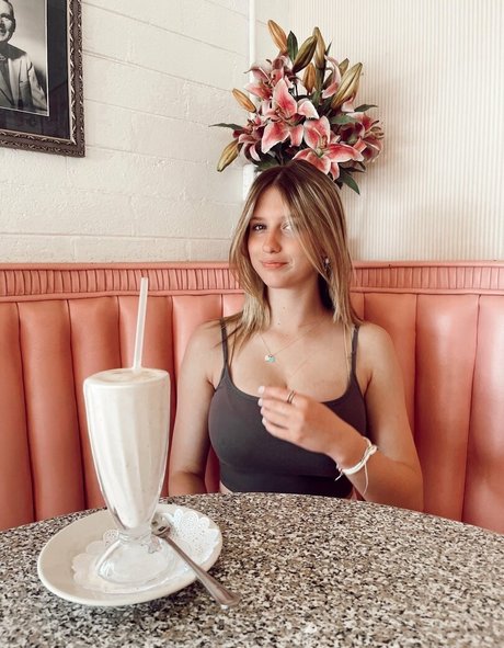 フェイシャルオンリーファンズ 可愛い 写真