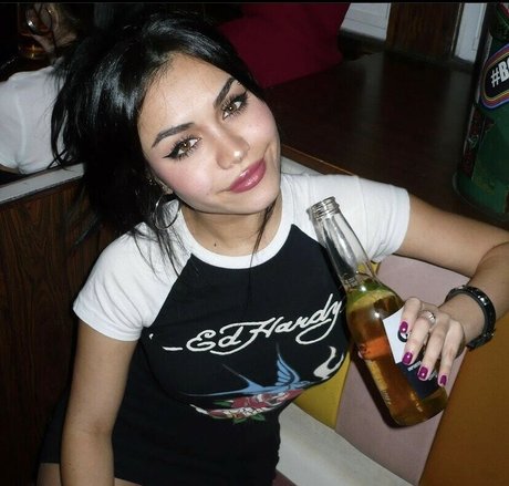 Tara Yummy ポルノスター HD 写真