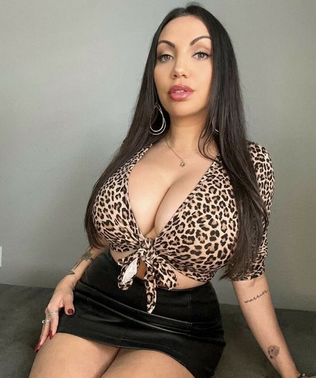 Crueltyfreecurves 素敵な女優 写真