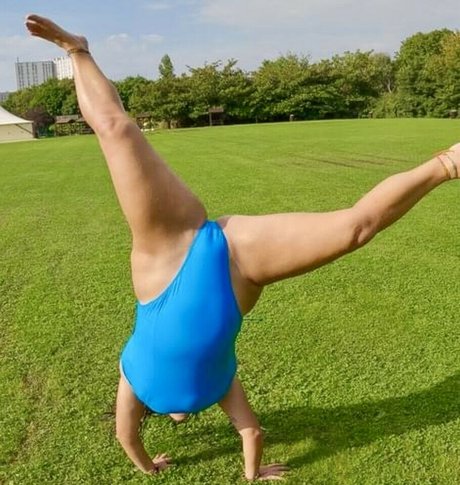 Milla Chats 裸モデル 画像